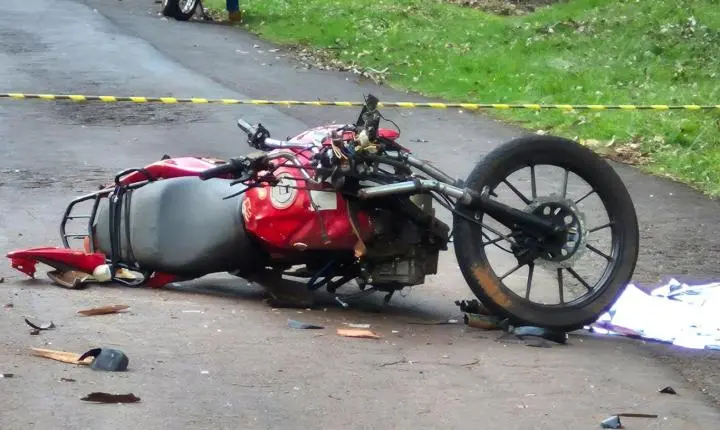 Tragédia no trânsito: motociclista morre após colisão com caminhão em Maripá