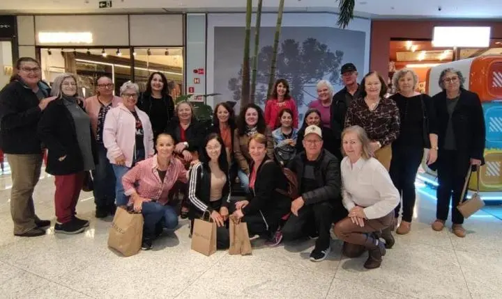 Viaja 60+ transforma passeio em experiência de convivência para 125 idosos de Palotina