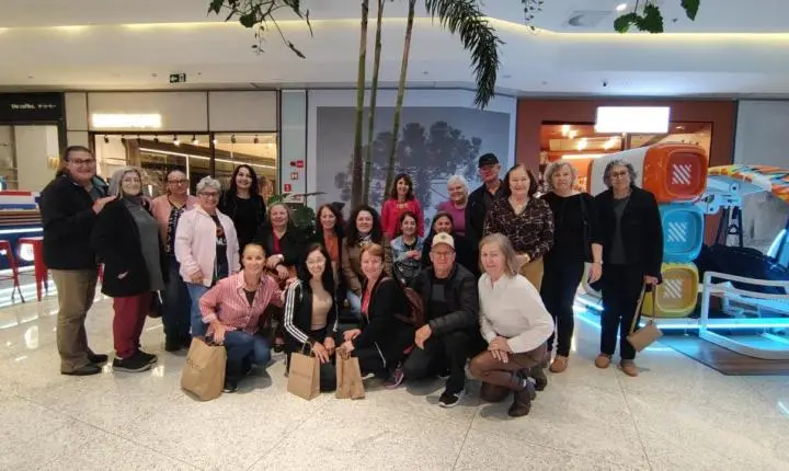 Viaja 60+ transforma passeio em experiência de convivência para 125 idosos de Palotina