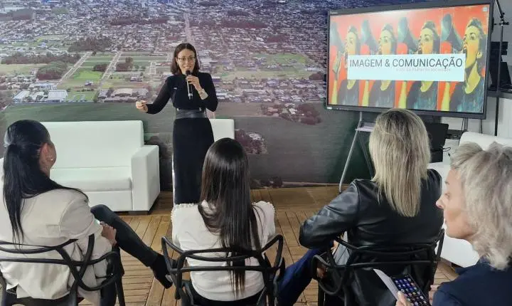 Voz, imagem e protagonismo: workshop na Expo Palotina fortalece o empoderamento feminino