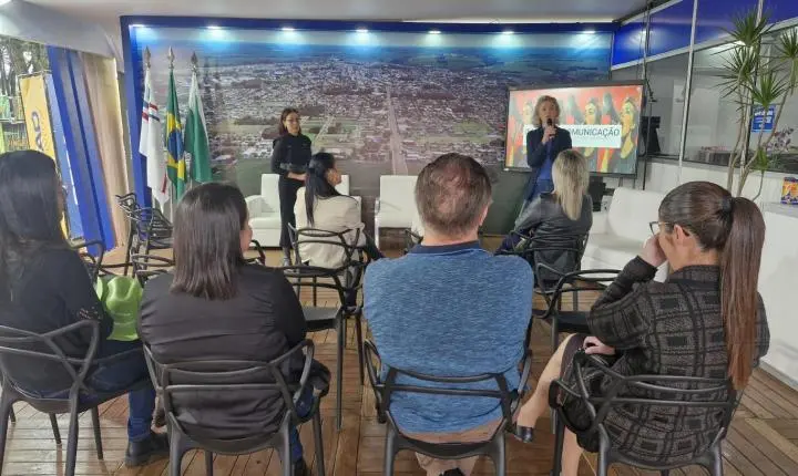 Voz, imagem e protagonismo: workshop na Expo Palotina fortalece o empoderamento feminino